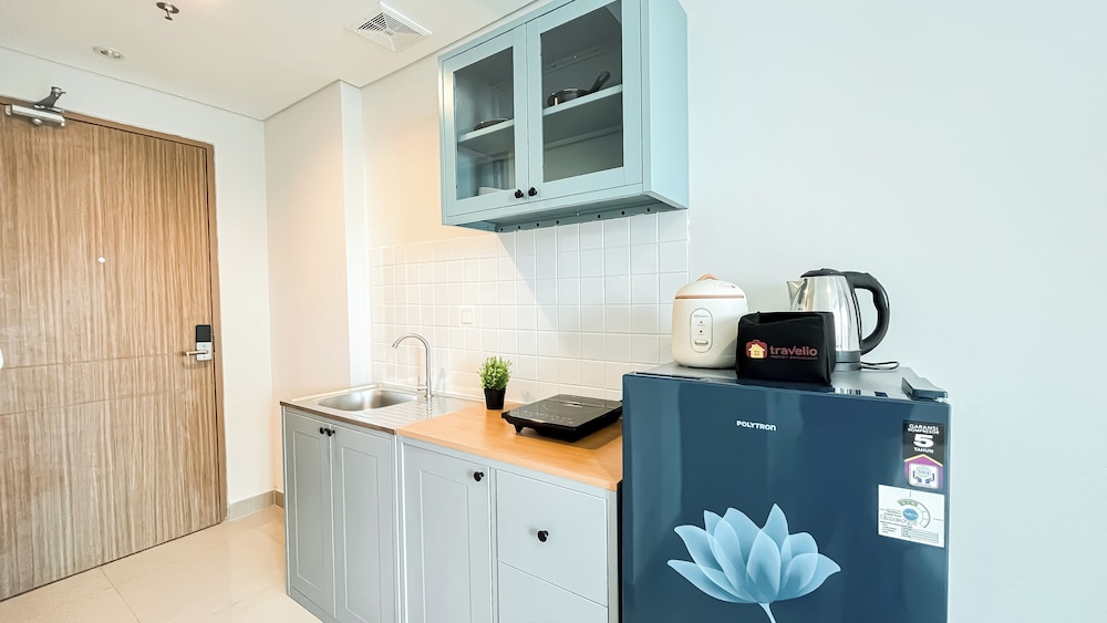 Good Studio At Apartment Tamansari Iswara — Bekasi — photo 5