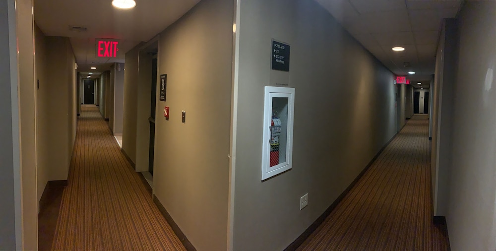 Cresthaven Inn JFK - photo 48