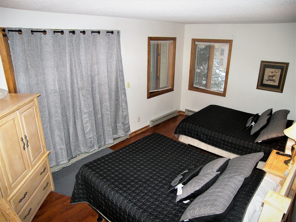 Fox Pine Lodge Hotel Room 2 - photo 6