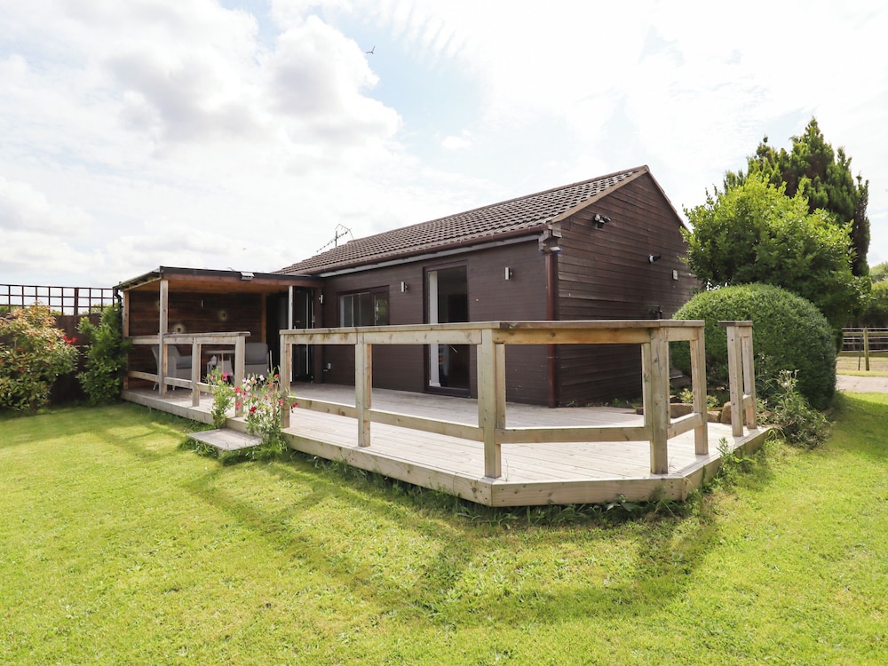 Meols Holiday Lodge — 4-Star Luxury Hotel in Hoylake, United Kingdom