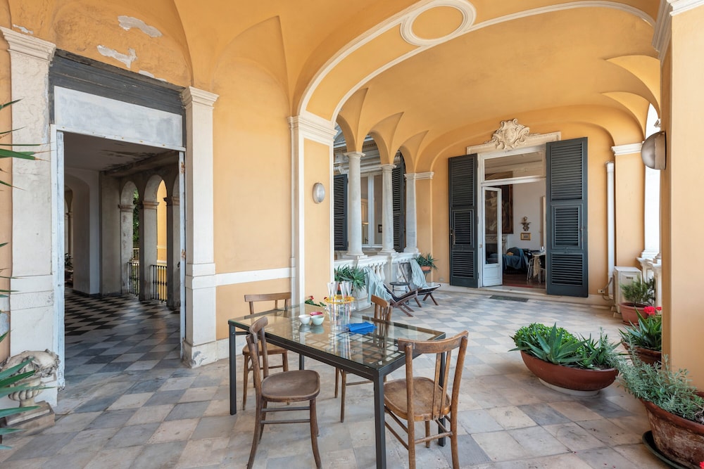 Sea View House Next to Genova Waterfront — 4-Star Luxury Hotel in Genoa, Italy