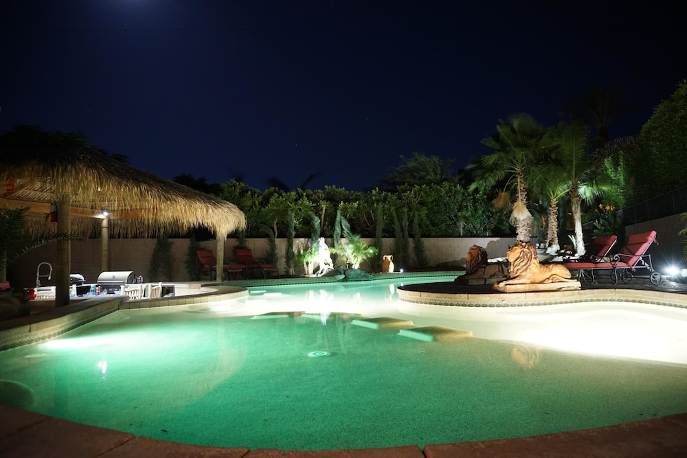 PS017 5 Bedroom Holiday home By Senstay — 4-Star Luxury Hotel in Indio, United States