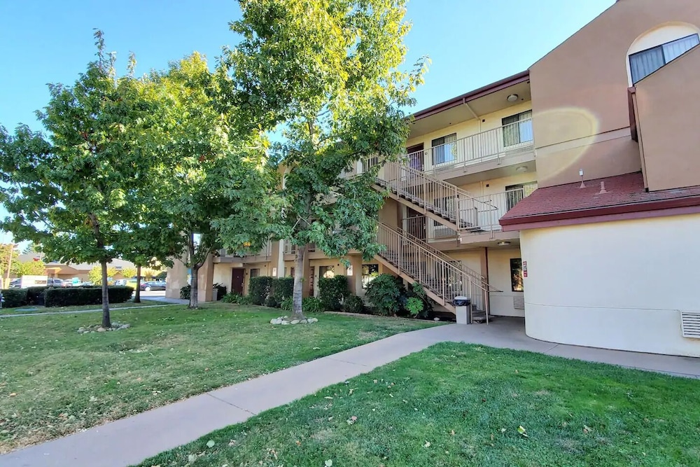 California Inn & Suites Rancho Cordova Sacramento - photo 23