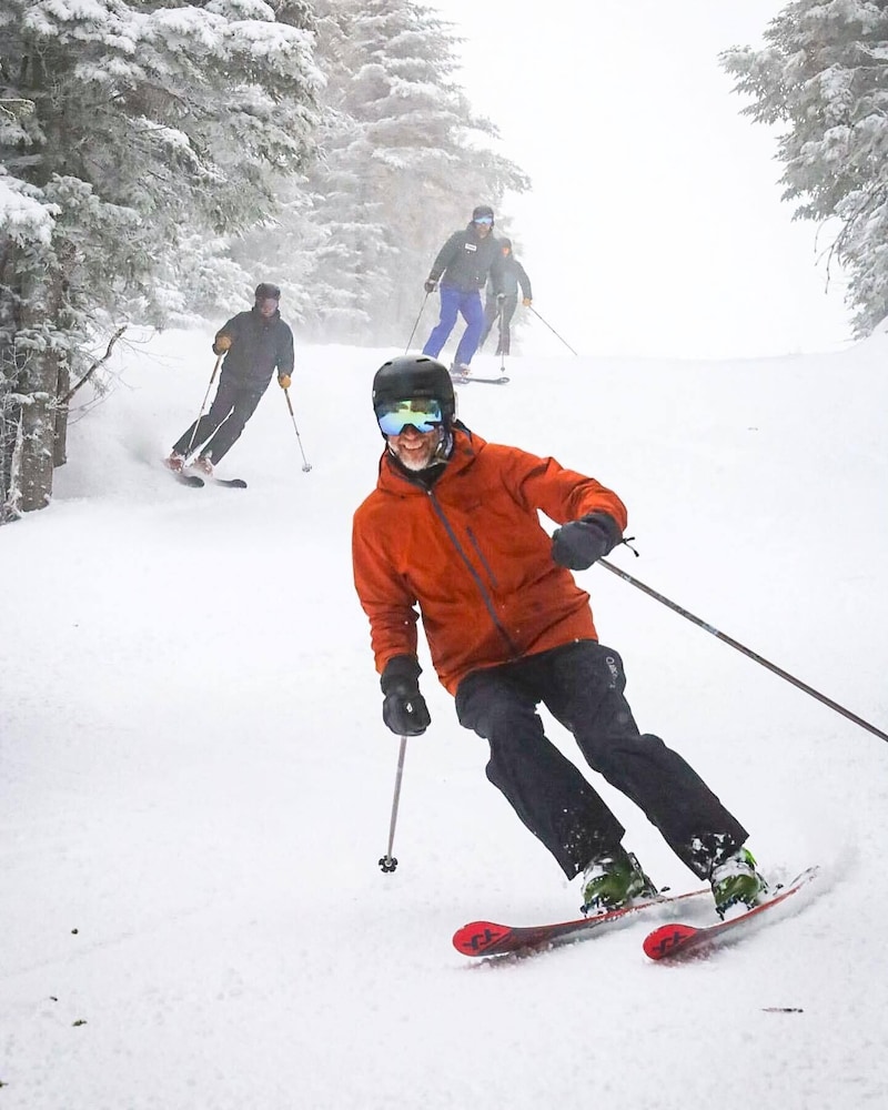 Burke Mountain Hotel - photo 24