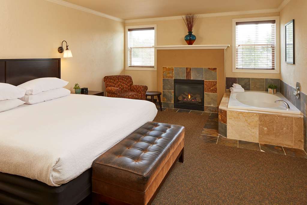 Best Western Wesley Inn & Suites - photo 12