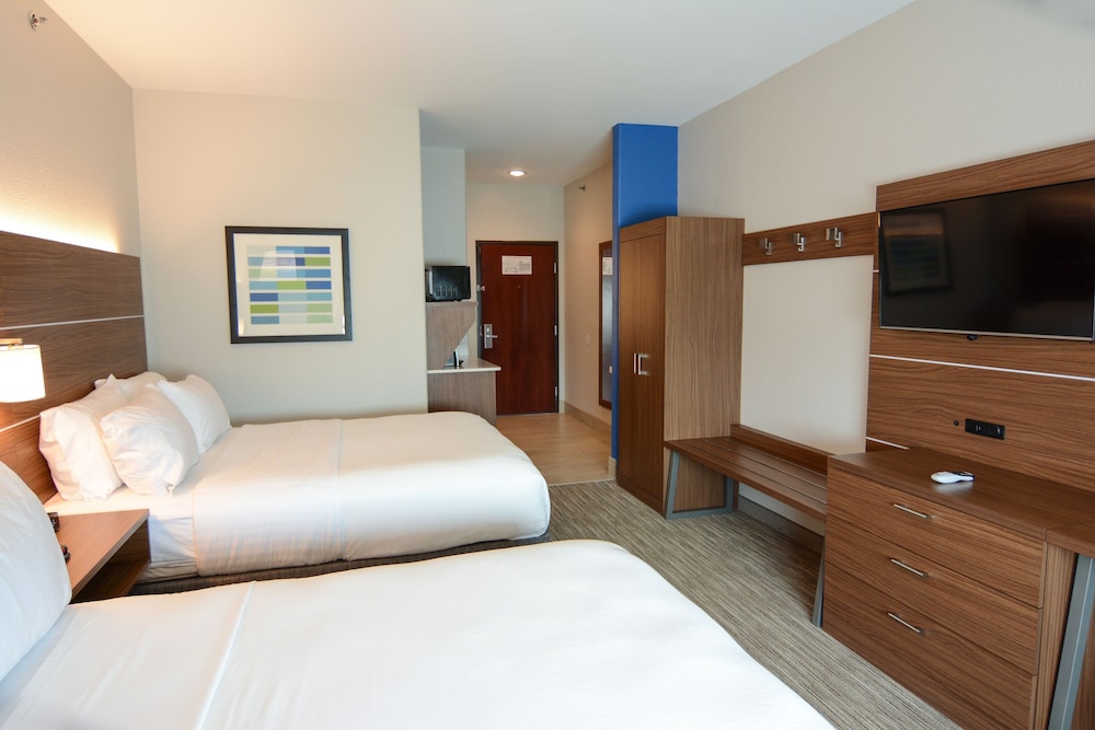 Holiday Inn Express & Suites New Boston by IHG - photo 14