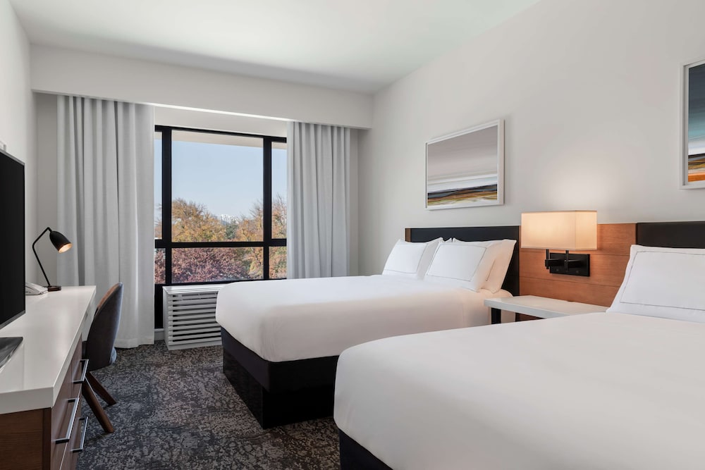 The Fort Sutter Sacramento Tapestry Collection by Hilton - photo 8