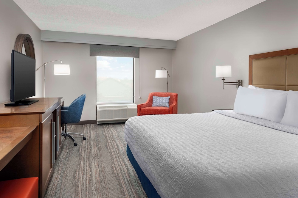 Hampton Inn & Suites Lake Mary At Colonial Townpark - photo 8