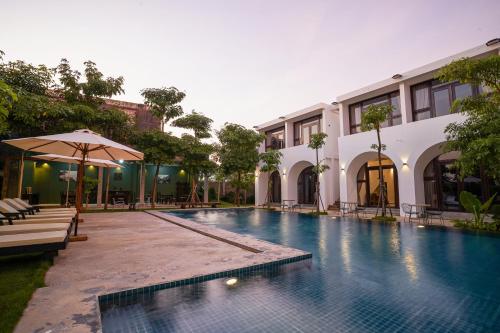 Stone Age Boutique in Kampot, Cambodia