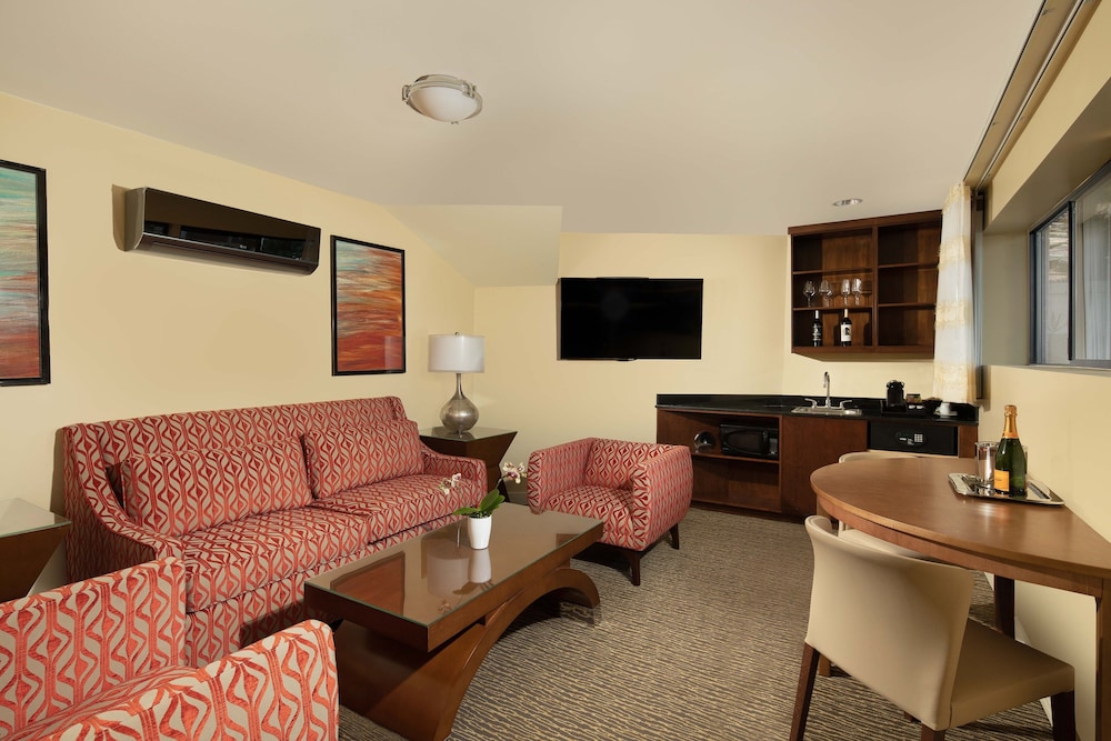 Cormorant Boutique Hotel - photo 21