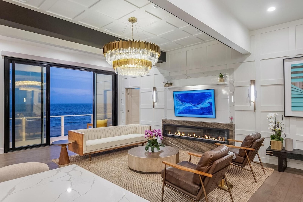 PCH Paradise in Malibu, United States