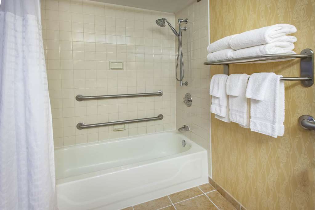Baymont by Wyndham Harrisburg - photo 8