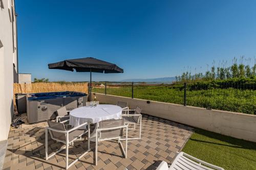 Apartman Agava — 4-Star Luxury Hotel in Privlaka, Croatia