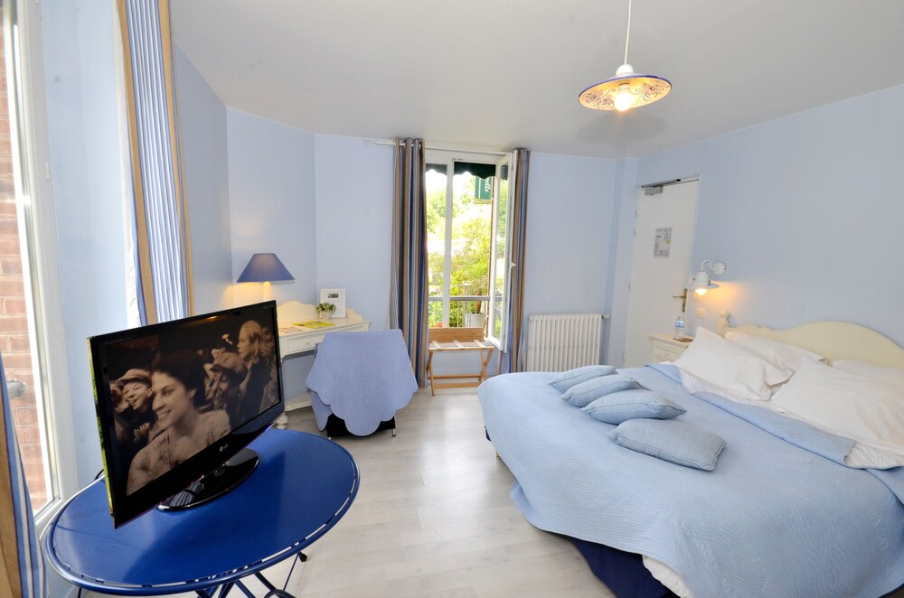 Hôtel De La Chapelle - last minute hotel in Paris