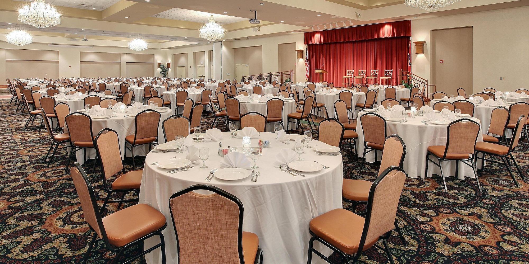 Holiday Inn University of Memphis All Suite an IHG Hotel - photo 14