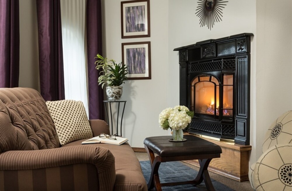 The Roosevelt Inn - photo 14