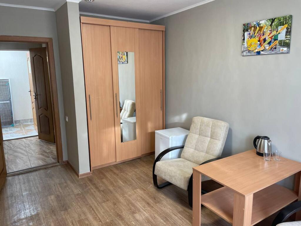 Semeyniy ozdorovitelniy kompleks signal Health resort in Kabardinka, Russia