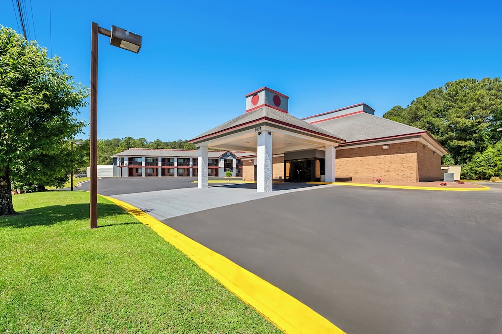 Red Roof Inn Sanford - photo 39