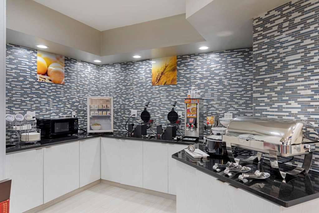 Comfort Inn & Suites Memphis East - photo 29
