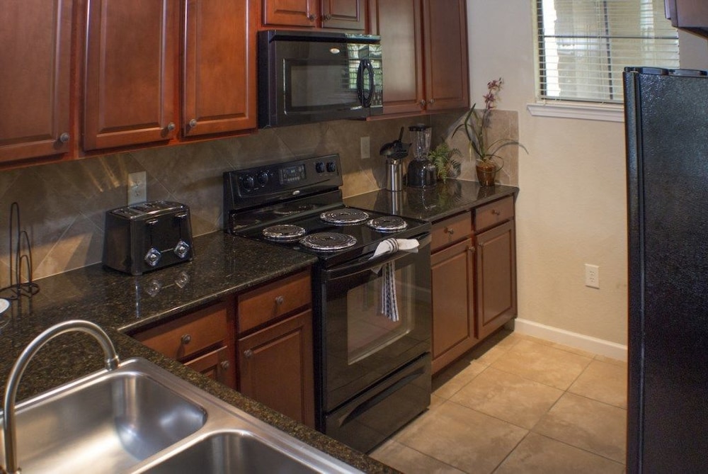 Ip60498 Bella Piazza Resort 3 Bed 3 Baths Condo - photo 11