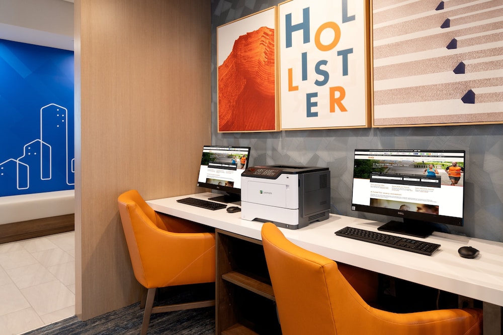 Holiday Inn Express and Suites Hollister by IHG - photo 36