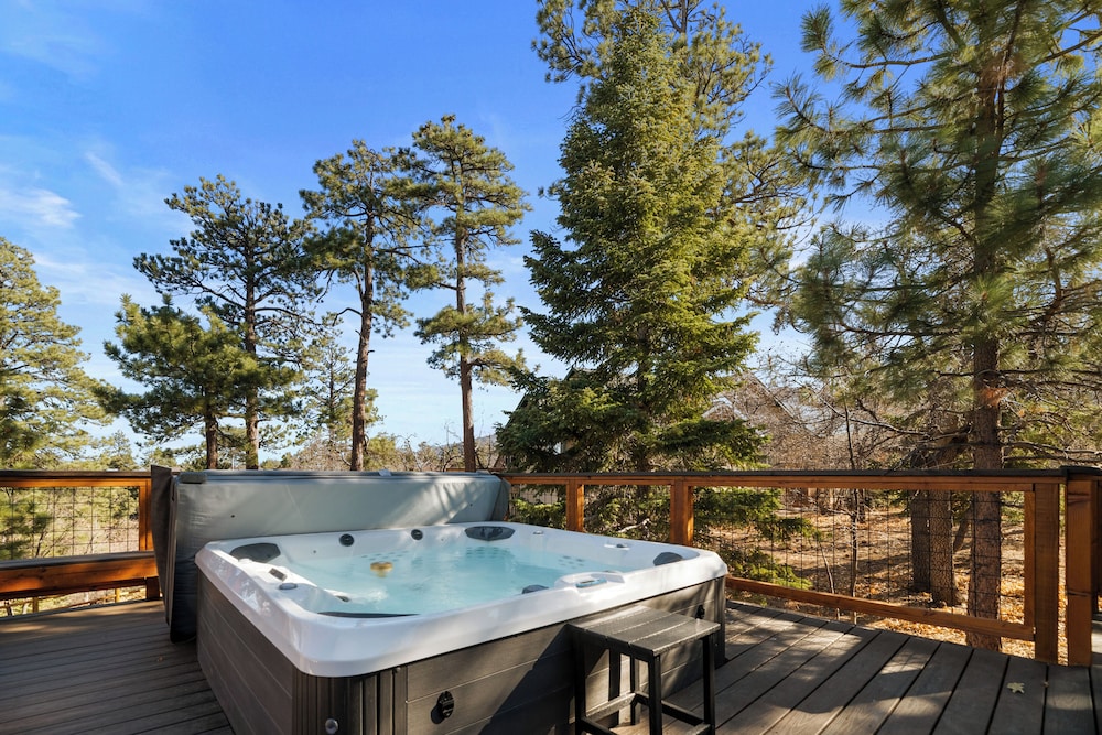 Lucky Paws - last minute hotel in Big Bear City