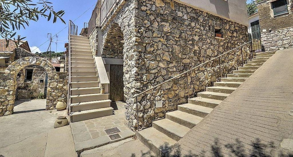 Casa della Vecchina — 5-Star Luxury Hotel in Massa Lubrense, Italy