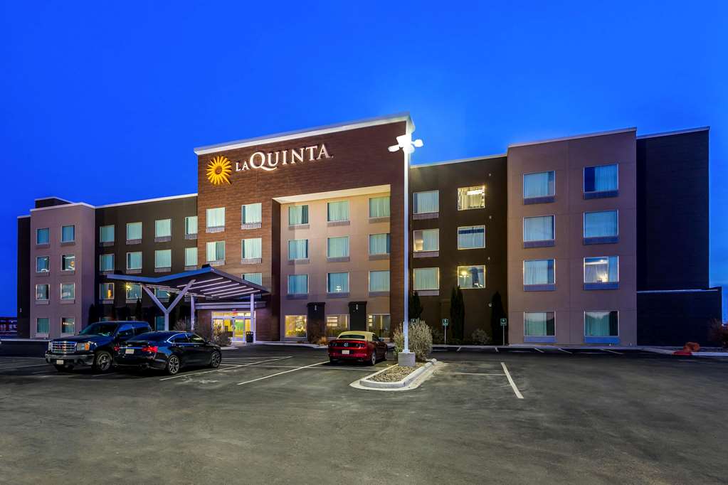La Quinta Inn & Suites by Wyndham Odessa N. Sienna Tower - photo 5