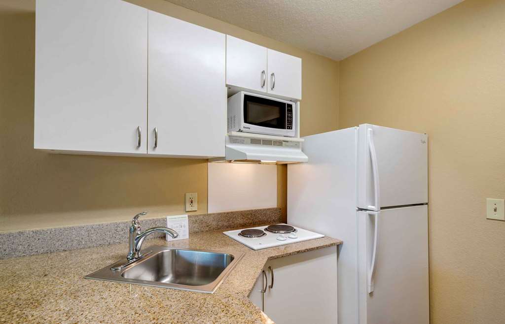Extended Stay America Suites Elizabeth Newark Airport - photo 13