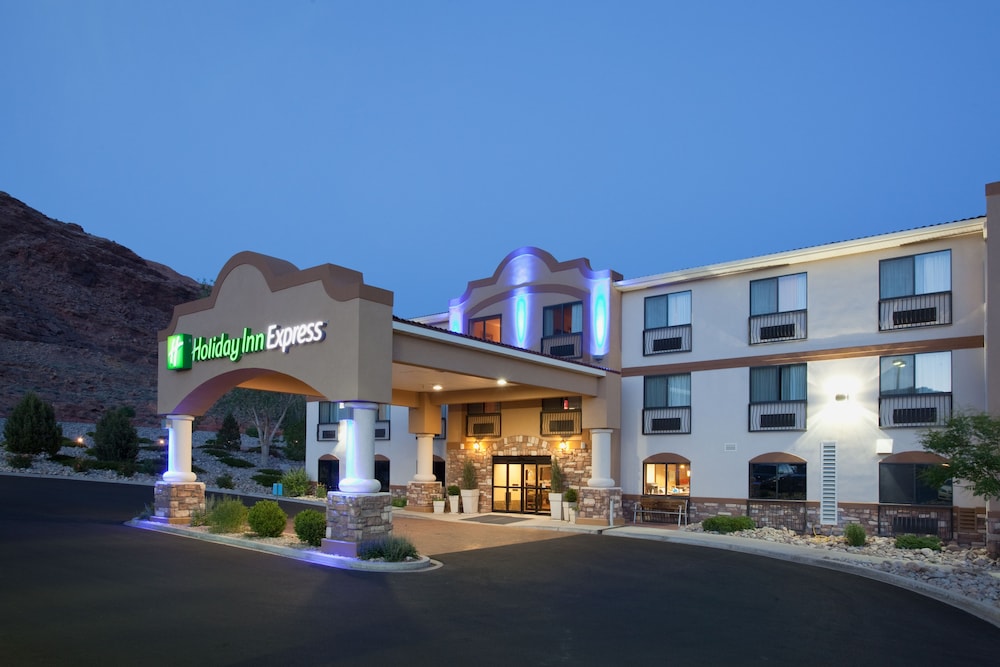 Holiday Inn Express & Suites Moab by IHG - photo 69