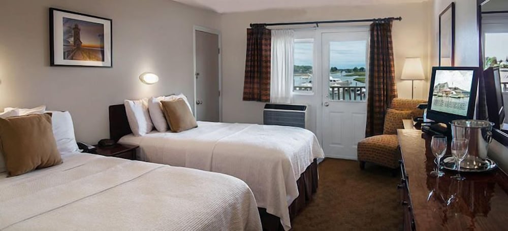 The Hotel at Cape Ann Marina - photo 5