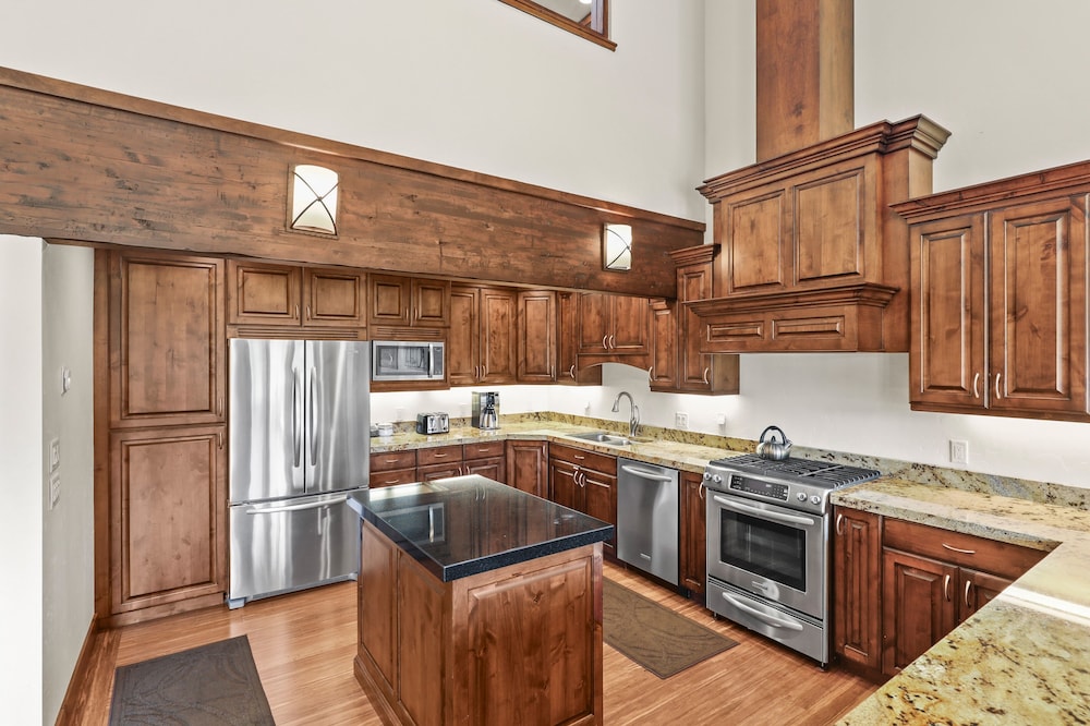Fairway Village 2570 - photo 16