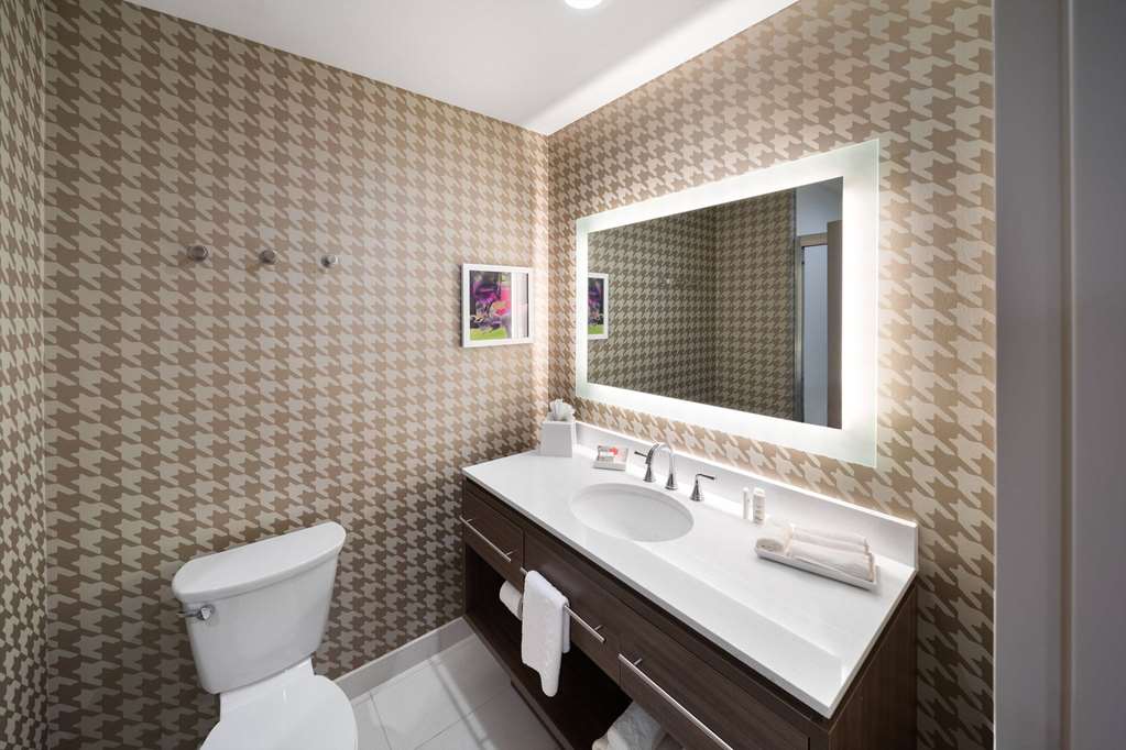 Hawthorn Extended Stay by Wyndham Kingwood Houston - photo 15