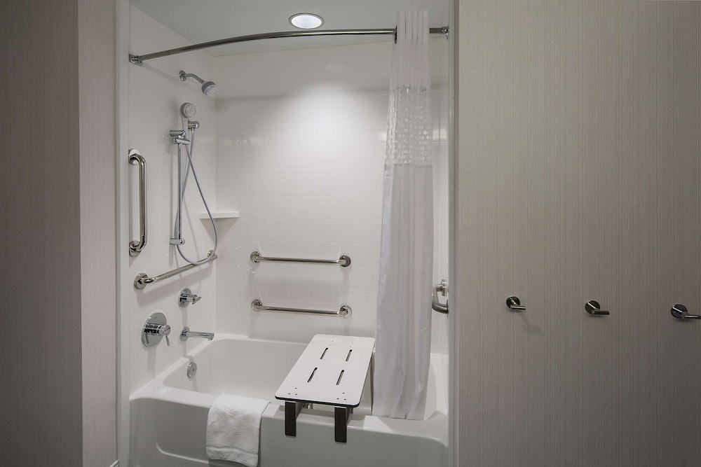 Hampton Inn & Suites Page Lake Powell - photo 16