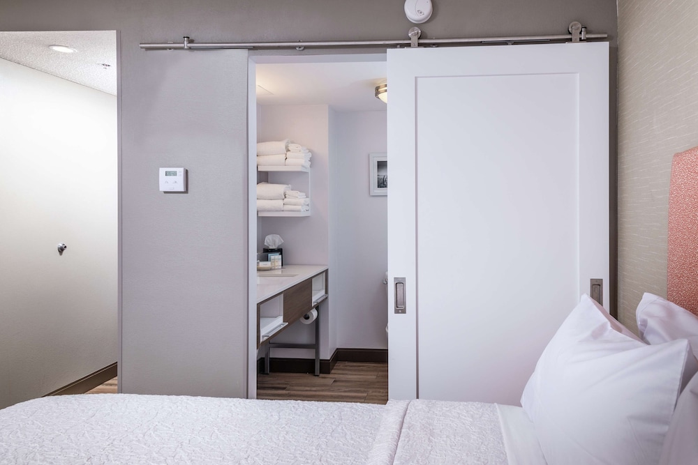 Hampton Inn Fall River Westport - photo 9