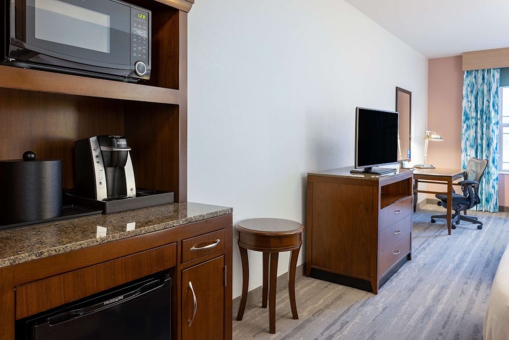 Hilton Garden Inn Roanoke - photo 17