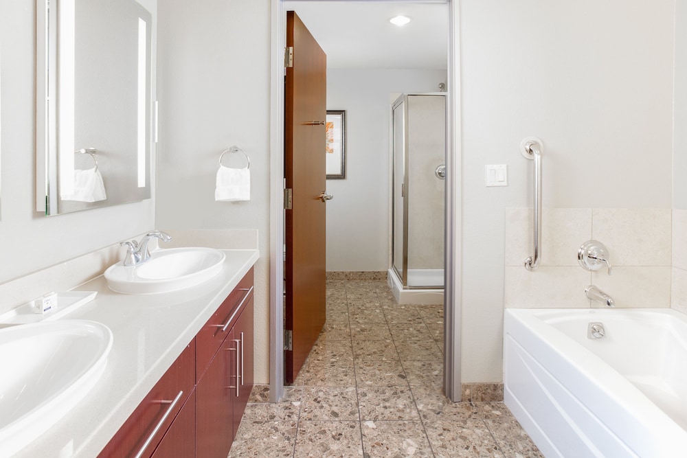 Staybridge Suites: Las Vegas Stadium District by IHG - photo 44