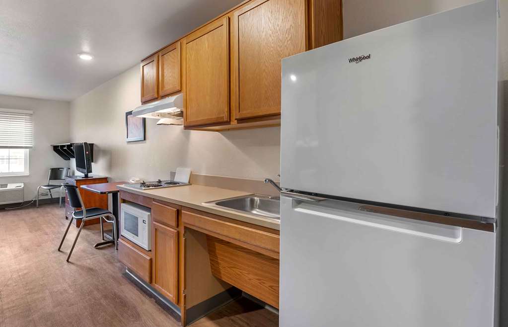 Extended Stay America Select Suites Indianapolis West - photo 16