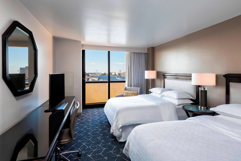 Sheraton Norfolk Waterside Hotel - photo 17