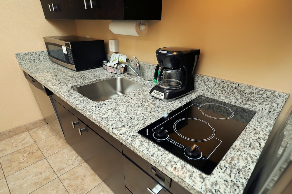 TownePlace Suites York - photo 25