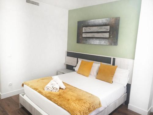 San Anton Piso de Lujo Centro Con Aire AC by Apartamentos Logrono — 4-Star Luxury Hotel in Logrono, Spain