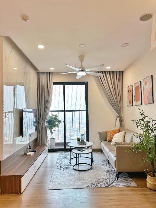 1BR King Serein Homestay — 5-Star Luxury Hotel in Van Giang, Vietnam