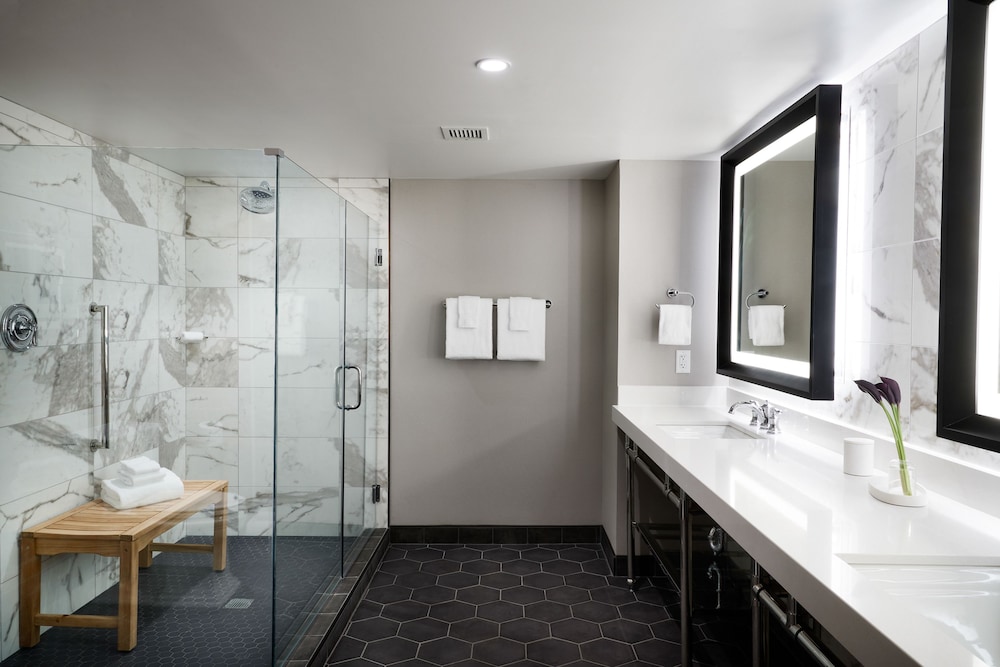 The Foundry Hotel Asheville Curio Collection by Hilton - photo 20