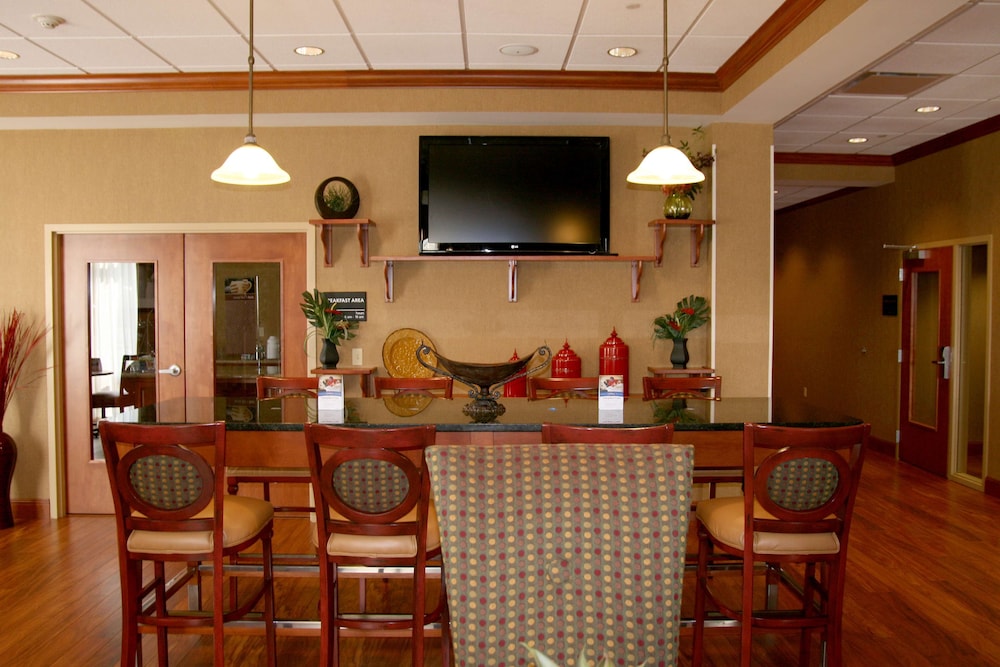 Hampton Inn Mountain Home - photo 9