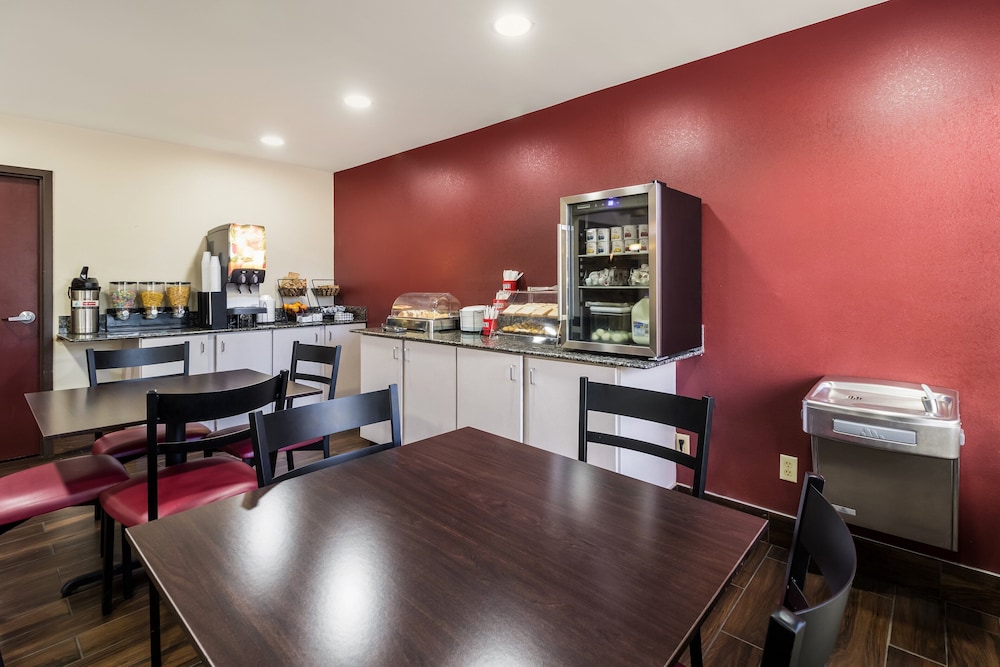 Red Roof Inn Murfreesboro - photo 21