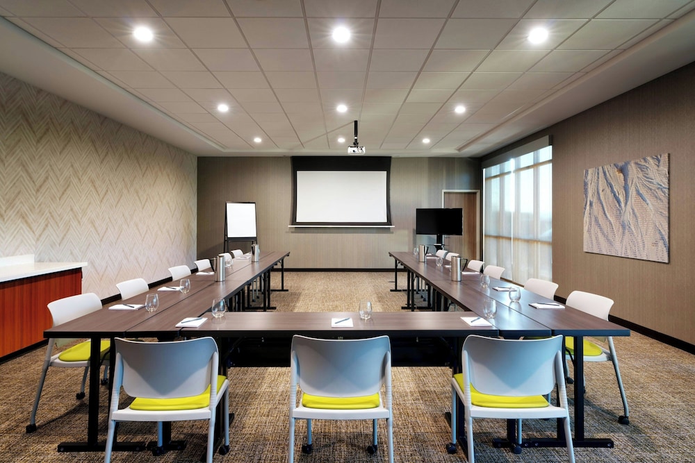 SpringHill Suites by Marriott Cottonwood - photo 38