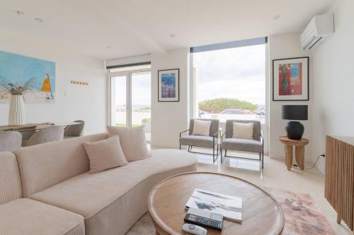 Sunset Sands on Esplanade By Host Solutions — hotel in West Beach