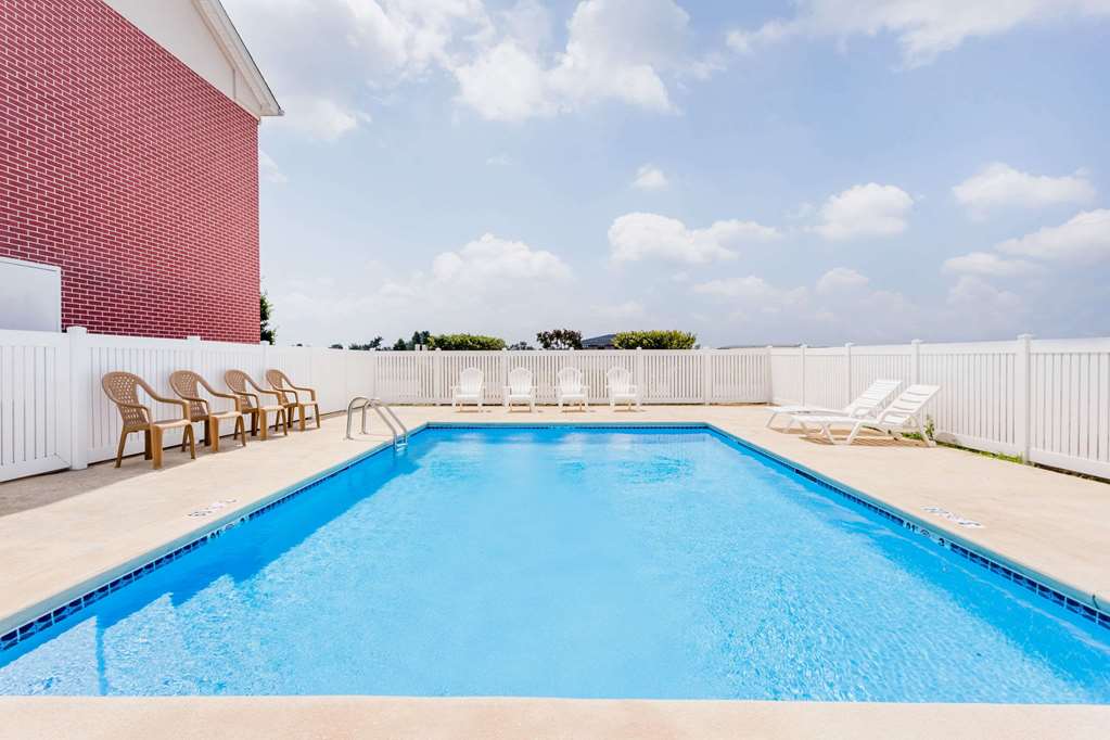 Super 8 by Wyndham Rainsville - photo 3