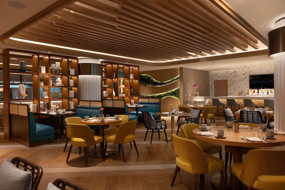 Pier Sixty Six Hotel & Marina - photo 50