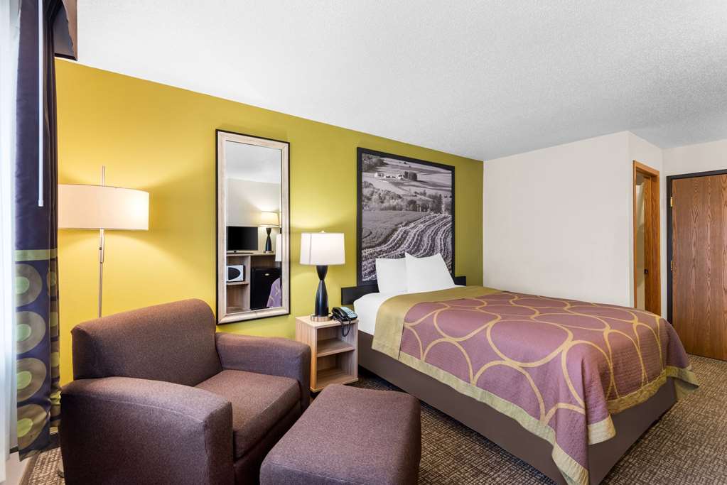 Super 8 by Wyndham Oelwein - photo 21
